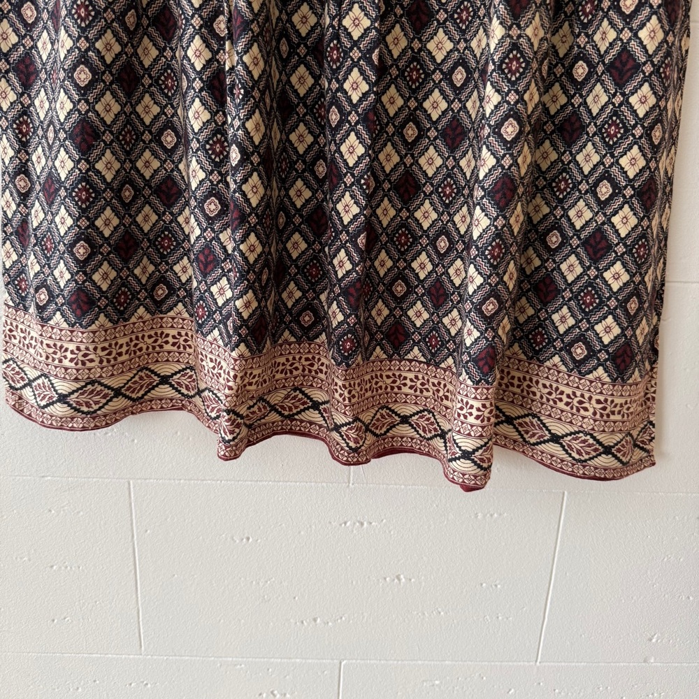 Vintage 70s | Flowy Pleated Midi Skirt Geometric Print Boho | Size Large - Picture 2 of 7